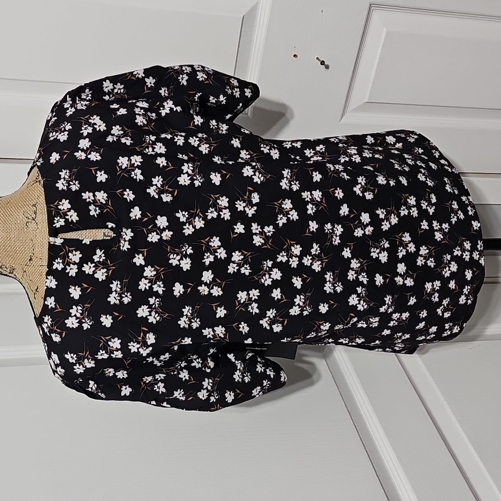 Nwt Womens Black Floral Top #100 - Picture 4 of 5